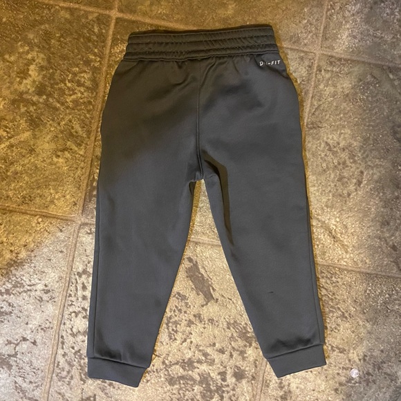Nike Dri-Fit & Fleece Toddler Joggers - Set of 2 (2T) - Picture 6 of 8